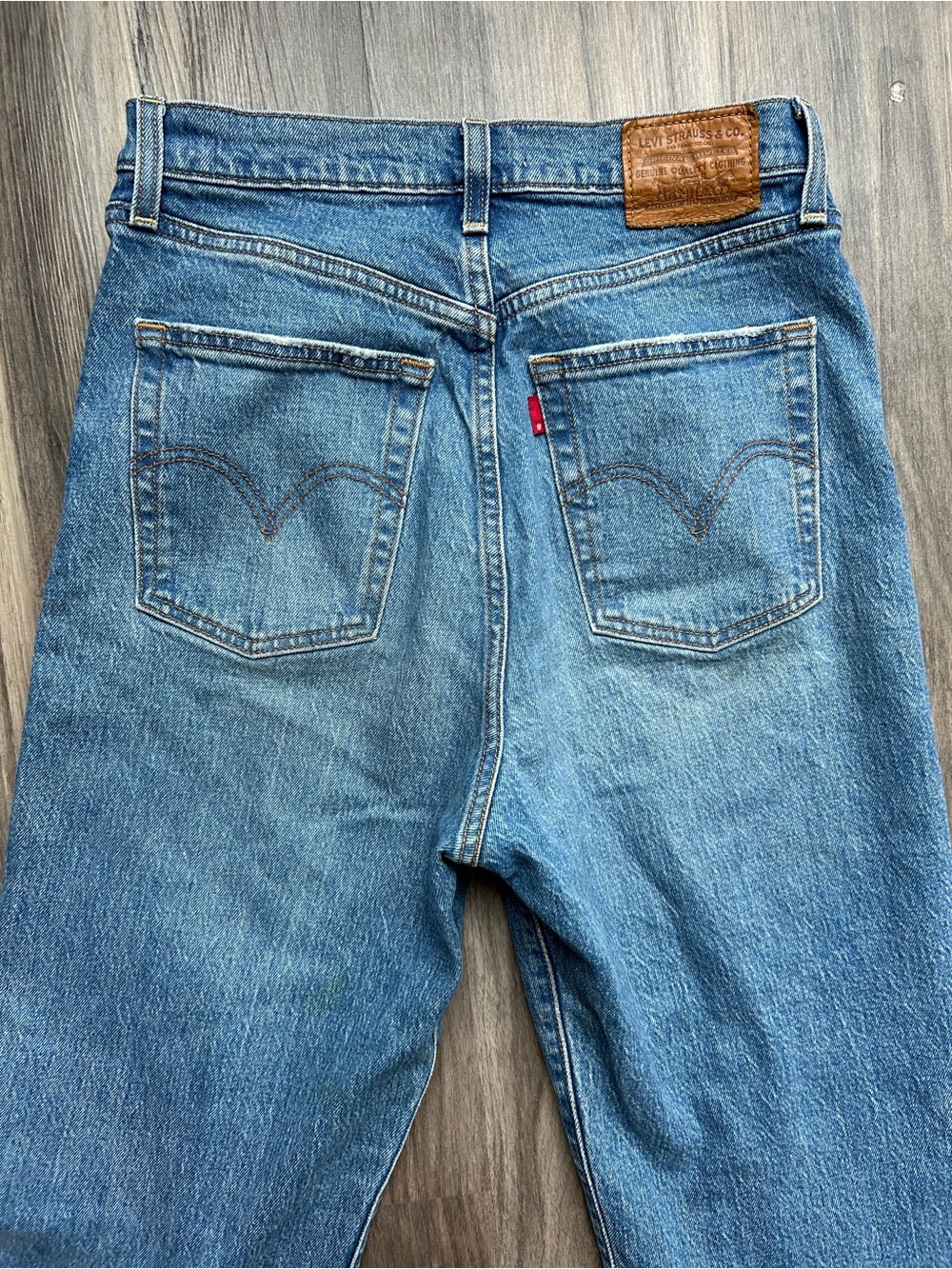 Levi’s Ribcage Straight - Picture 8 of 11